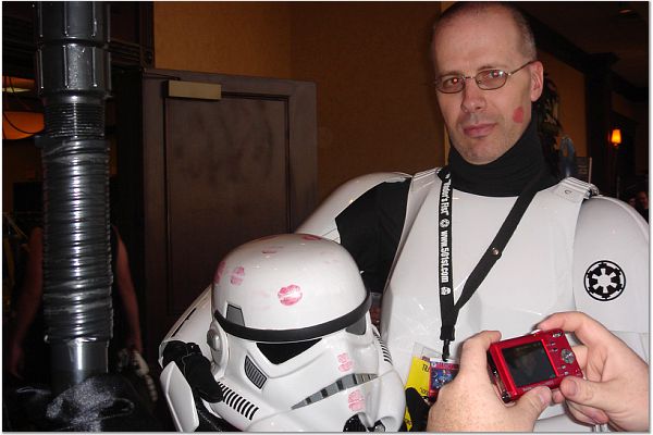 TK9612- lipstick kissy trooper_4272432525_o.jpg